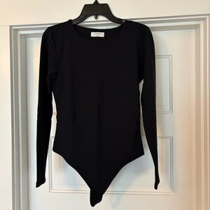 Aritzia Babaton Contour Crewneck Longsleeve Bodysuit